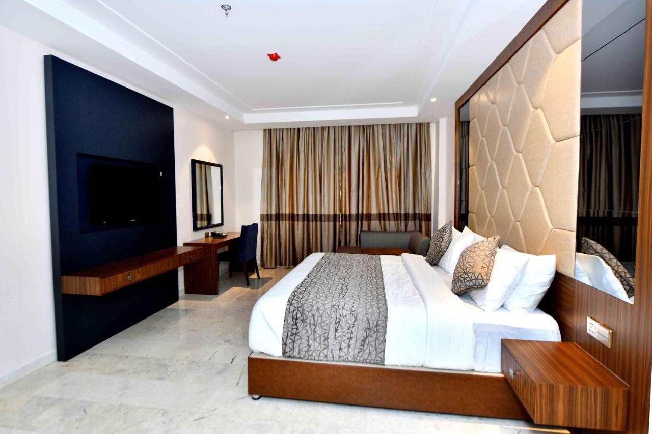 Be Inn Hotel Seeb Exterior foto