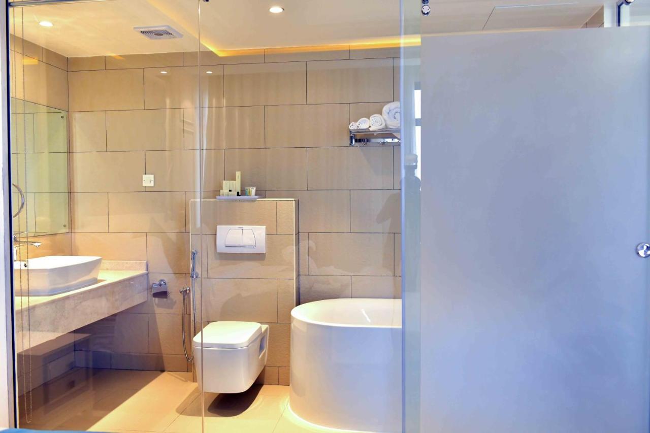 Be Inn Hotel Seeb Exterior foto